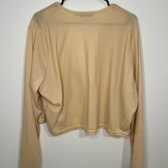 Pretty Little Thing Women’s Cream Cardigan Size 22 - Picture 3 of 7